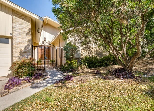 4-bedroom rental at 11111 Whisper Meadow in San Antonio, TX — photo 1
