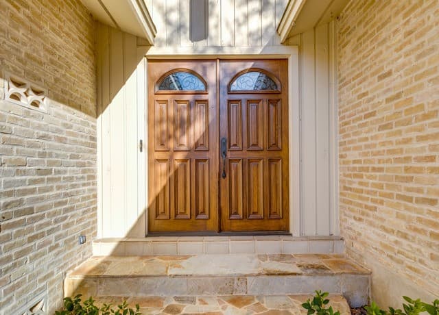 4-bedroom rental at 11111 Whisper Meadow in San Antonio, TX — photo 3