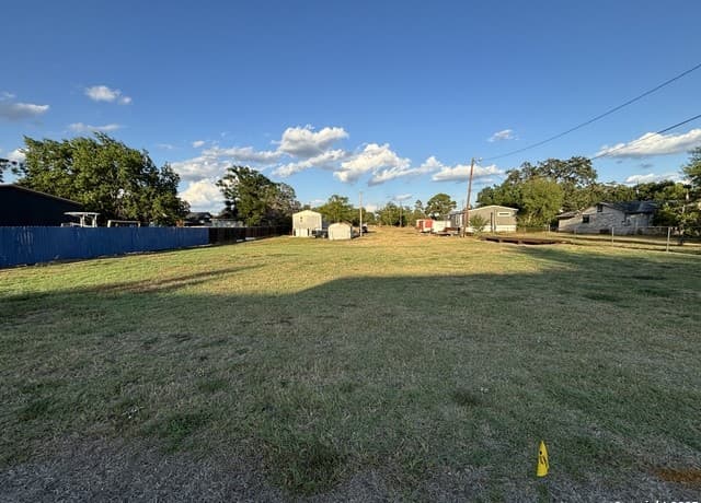 rental at TBD N Water St in Pleasanton, TX — photo 5