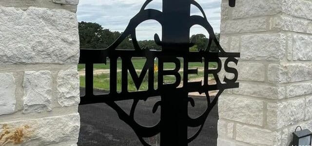 rental at 105 Timber Place in La Vernia, TX — photo 2