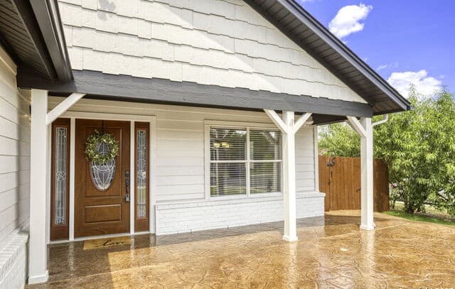 4-bedroom rental at 143 Villa Grande in San Antonio, TX — photo 3