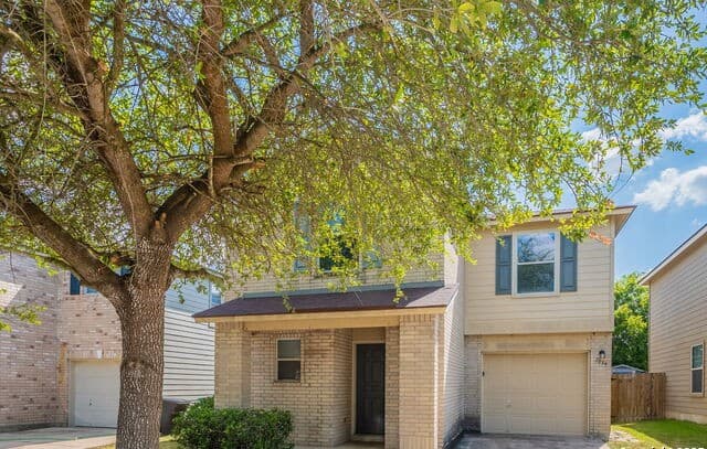 3-bedroom rental at 7439 Circle Farm in San Antonio, TX — photo 3