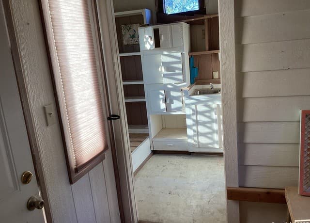 3-bedroom rental at 174 Edgewood Cir in Bandera, TX — photo 5