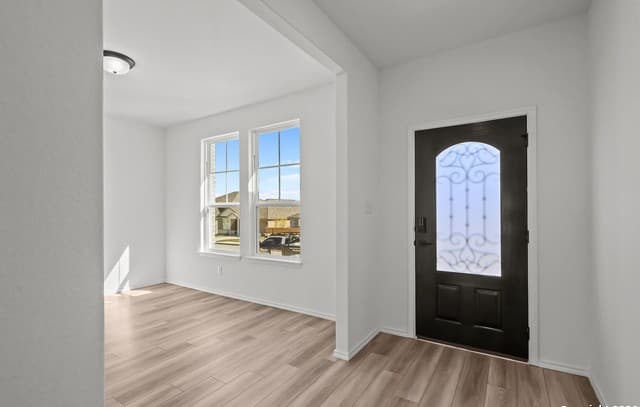 4-bedroom rental at 6911 Comanche Cave in San Antonio, TX — photo 5