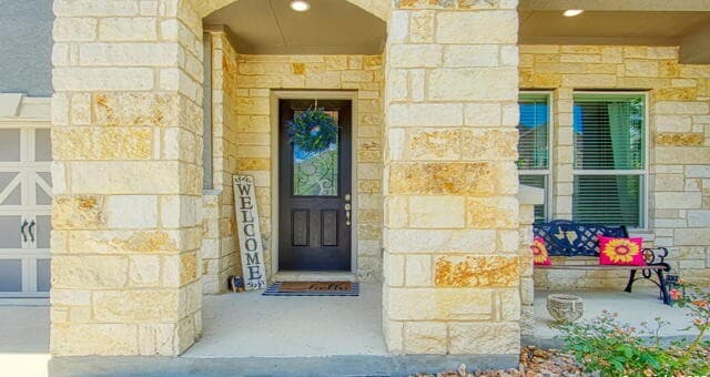 3-bedroom rental at 11224 Hill Top Bend in Helotes, TX — photo 4