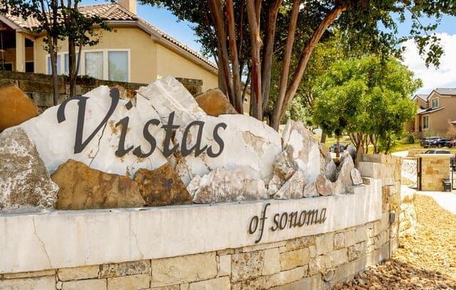 rental at 8451 Sierra Hermosa in San Antonio, TX — photo 2