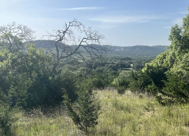 rental at 24503 Tres Arroyos in San Antonio, TX — photo 1