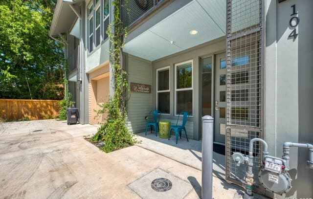 3-bedroom rental at 139 Cedar Unit 103 in San Antonio, TX — photo 2