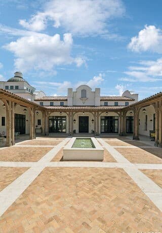 7-bedroom rental at 27285 Toutant Beauregard Rd. in Boerne, TX — photo 5