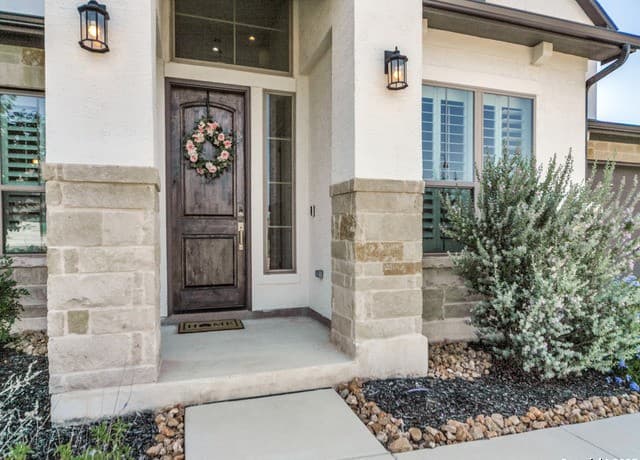 4-bedroom rental at 99 Simpatico in Boerne, TX — photo 3
