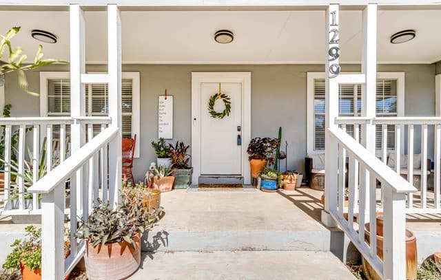 3-bedroom rental at 1299 Oakridge in Blanco, TX — photo 1