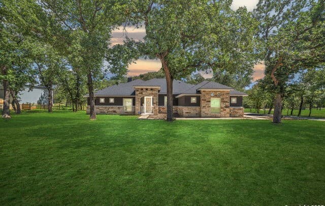4-bedroom rental at 221 Cibolo Ridge Dr in La Vernia, TX — photo 3