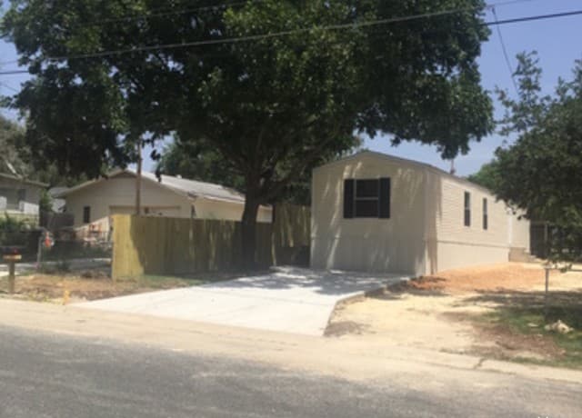 rental at 25226 Pat Pkwy in San Antonio, TX — photo 2