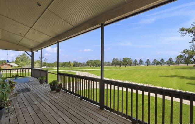 3-bedroom rental at 117 Lagniappe L in Bandera, TX — photo 3