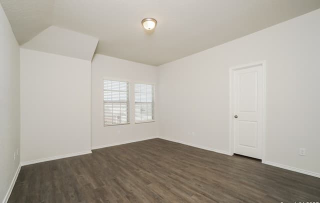 3-bedroom rental at 9327 Evening Shade Court in San Antonio, TX — photo 2