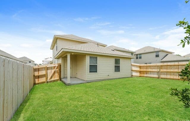 3-bedroom rental at 9310 Evening Shade Court in San Antonio, TX — photo 3