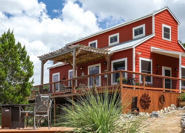 2-bedroom rental at 776 County Road 270 in Mico, TX — photo 1