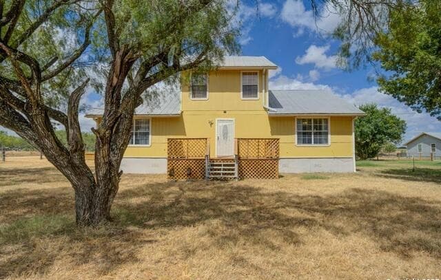 4-bedroom rental at 1176 Old Adams in Pleasanton, TX — photo 2