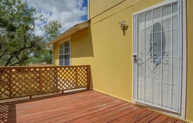 4-bedroom rental at 1176 Old Adams in Pleasanton, TX — photo 4