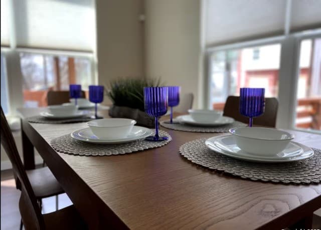 3-bedroom rental at 706 S Olive in San Antonio, TX — photo 5