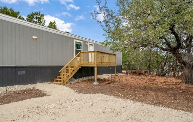 1-bedroom rental at 924 Wagon Creek in Bandera, TX — photo 4