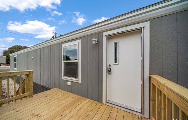 1-bedroom rental at 924 Wagon Creek in Bandera, TX — photo 5