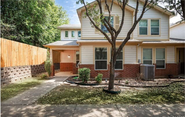 2-bedroom rental at 13411 Bristow Dawn in San Antonio, TX — photo 1