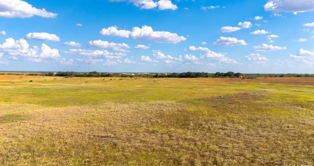 rental at TRACT 3 Bynum Road in Floresville, TX — photo 1