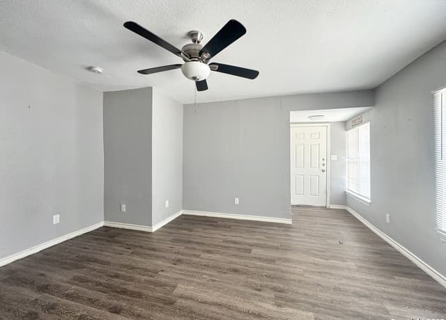 3-bedroom rental at 1611 La Manda in San Antonio, TX — photo 4