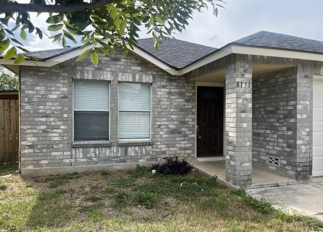 3-bedroom rental at 8131 Grand Bend DR in San Antonio, TX — photo 3