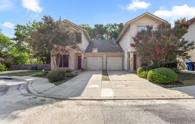 2-bedroom rental at 6210 W Jolie Ct in San Antonio, TX — photo 4