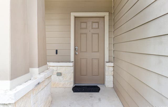3-bedroom rental at 5942 Tranquil Dawn in San Antonio, TX — photo 3