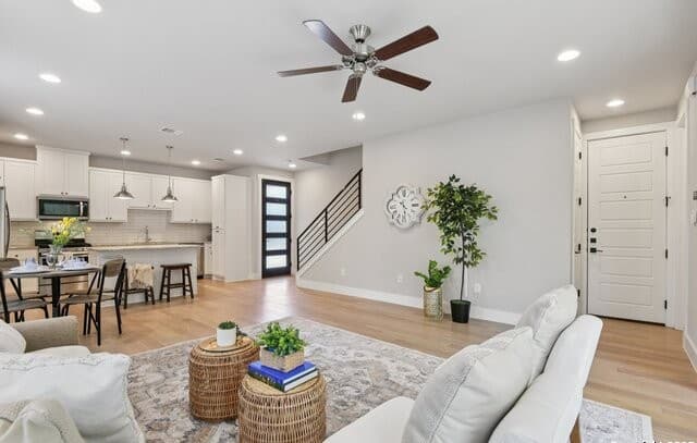 3-bedroom rental at 140 Claremont #102 Unit 102 in San Antonio, TX — photo 1
