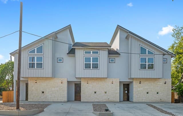 2-bedroom rental at 139 San Salvador Unit 103 in San Antonio, TX — photo 2