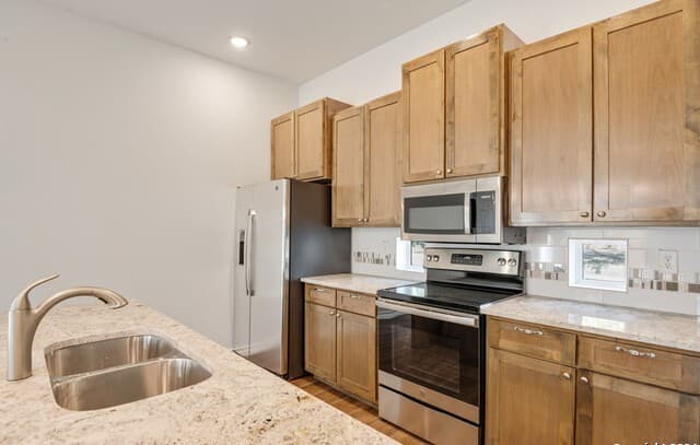 2-bedroom rental at 139 San Salvador Unit 103 in San Antonio, TX — photo 5