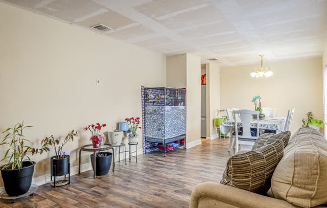 3-bedroom rental at 7500 Branding in San Antonio, TX — photo 3