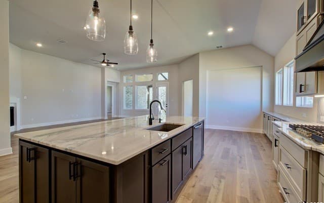 4-bedroom rental at 20234 Portico Run in San Antonio, TX — photo 5