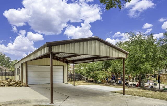 4-bedroom rental at 133 Copper Ridge in La Vernia, TX — photo 3