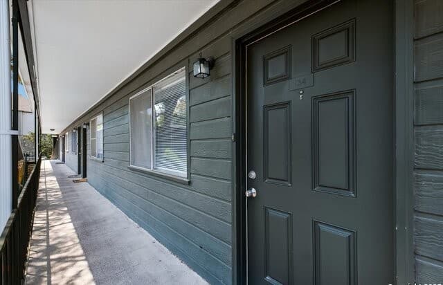 1-bedroom rental at 1045 Shook Unit 134G in San Antonio, TX — photo 2