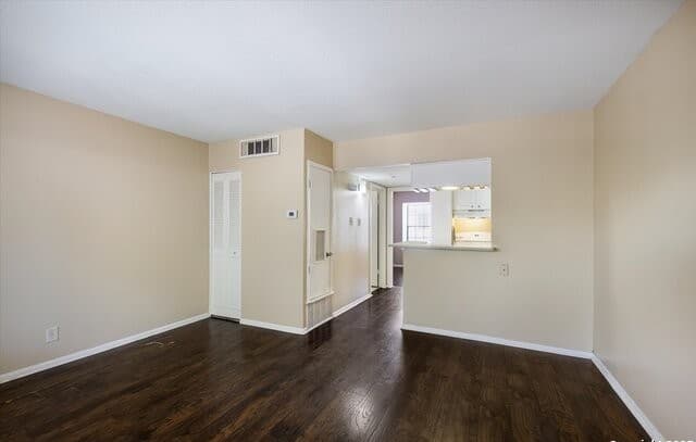 1-bedroom rental at 1045 Shook Unit 134G in San Antonio, TX — photo 3