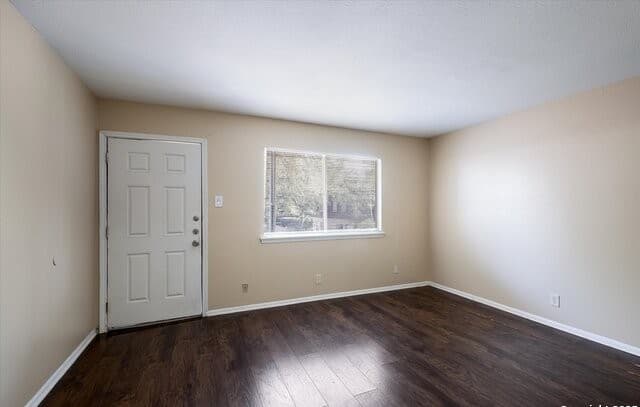 1-bedroom rental at 1045 Shook Unit 134G in San Antonio, TX — photo 4