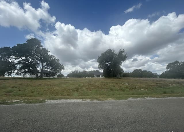rental at 208 Frank Jones in Blanco, TX — photo 2