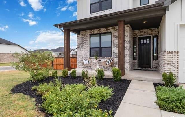 4-bedroom rental at 145 W Magnolia in La Vernia, TX — photo 5
