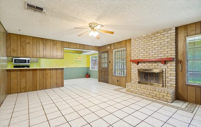 4-bedroom rental at 5822 Dan Duryea in San Antonio, TX — photo 5