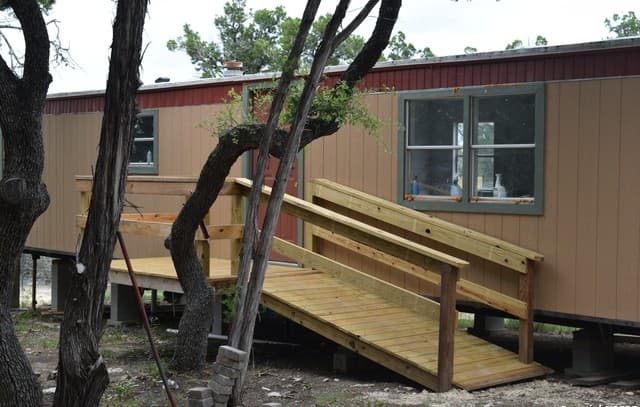 4-bedroom rental at 138 Desert Poppy in Bandera, TX — photo 4