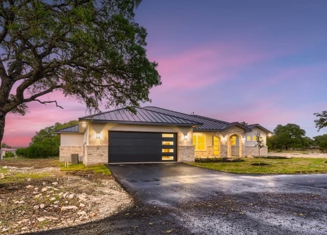 4-bedroom rental at 208 River Ridge in Boerne, TX — photo 1