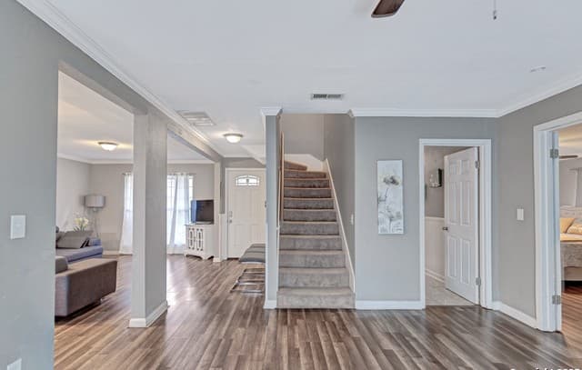 5-bedroom rental at 3500 Lakefield in San Antonio, TX — photo 4