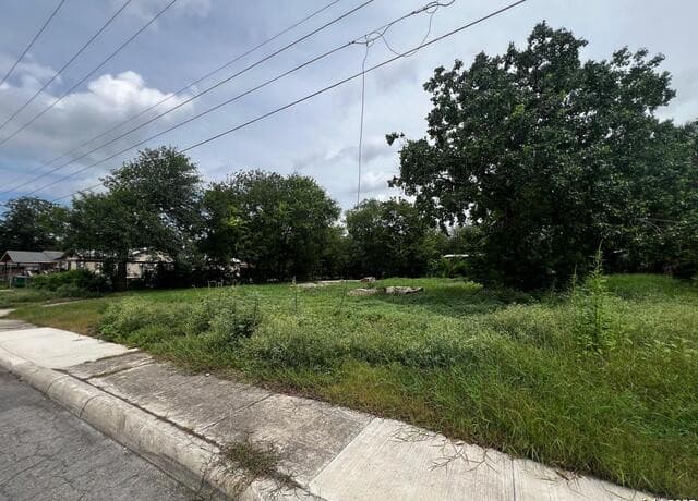 rental at 427 Westfall in San Antonio, TX — photo 3