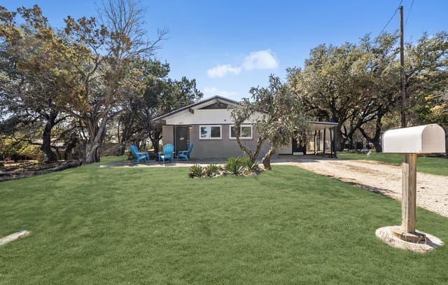 3-bedroom rental at 1081 English Hollow in Bandera, TX — photo 1
