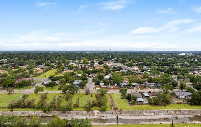 rental at 526 E Ansley St in San Antonio, TX — photo 1